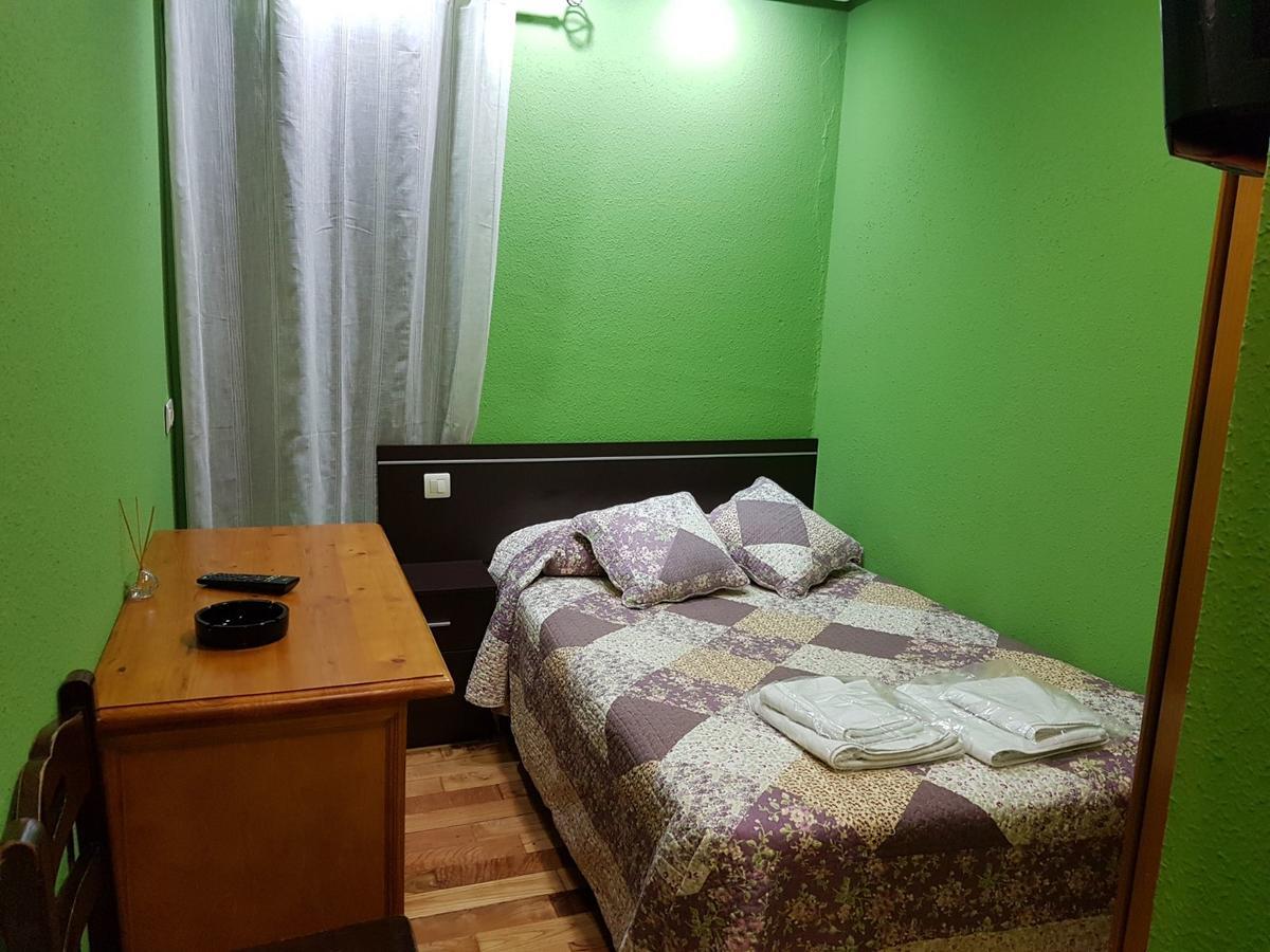 Hostal Los Nogales Cangas De Narcea Zewnętrze zdjęcie