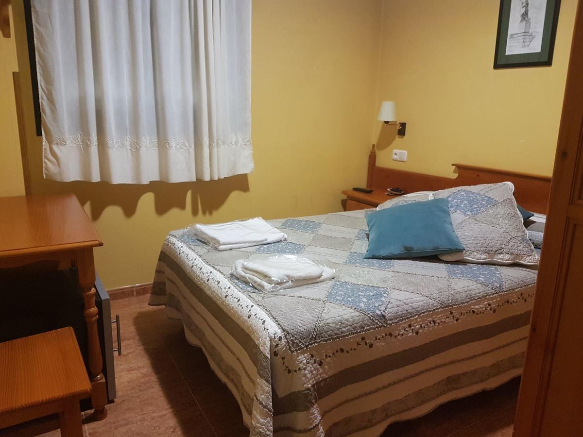Hostal Los Nogales Cangas De Narcea Zewnętrze zdjęcie