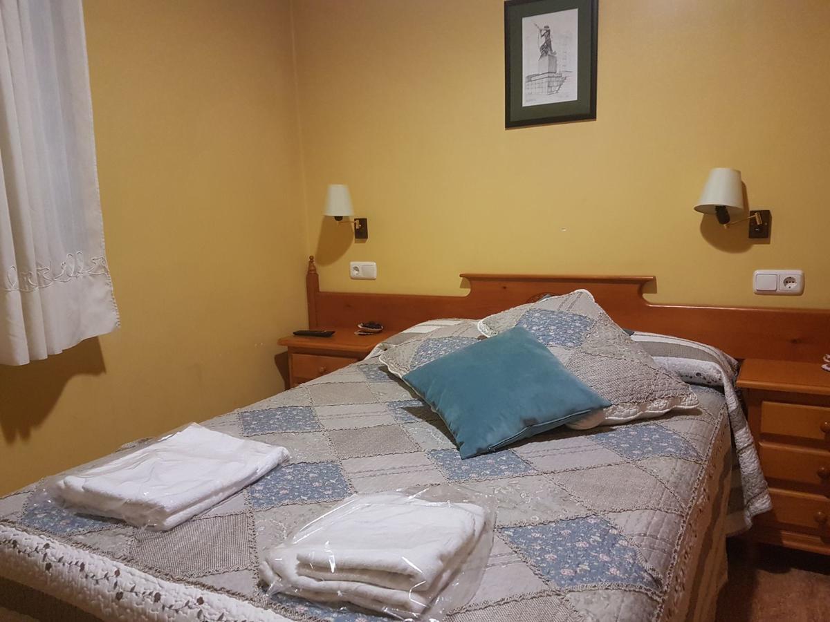 Hostal Los Nogales Cangas De Narcea Zewnętrze zdjęcie