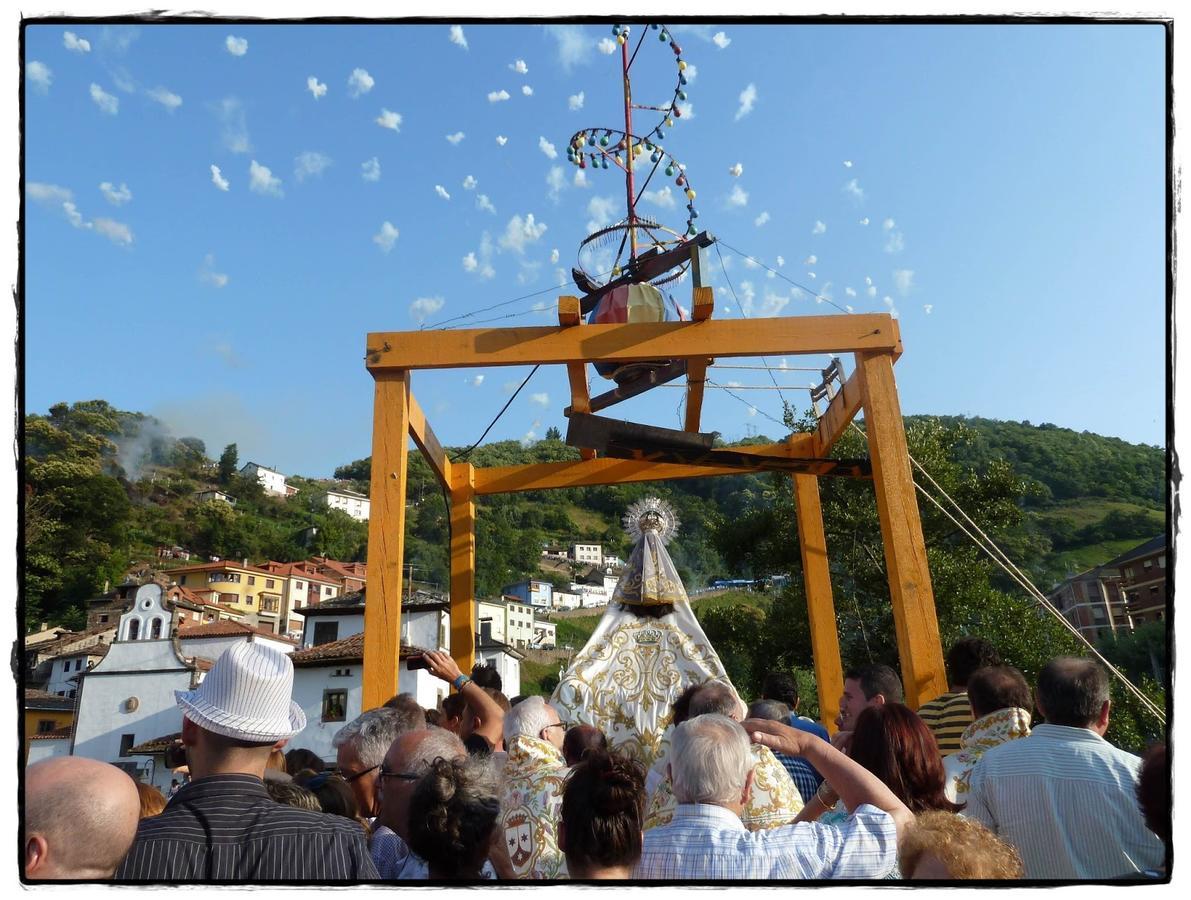 Hostal Los Nogales Cangas De Narcea Zewnętrze zdjęcie