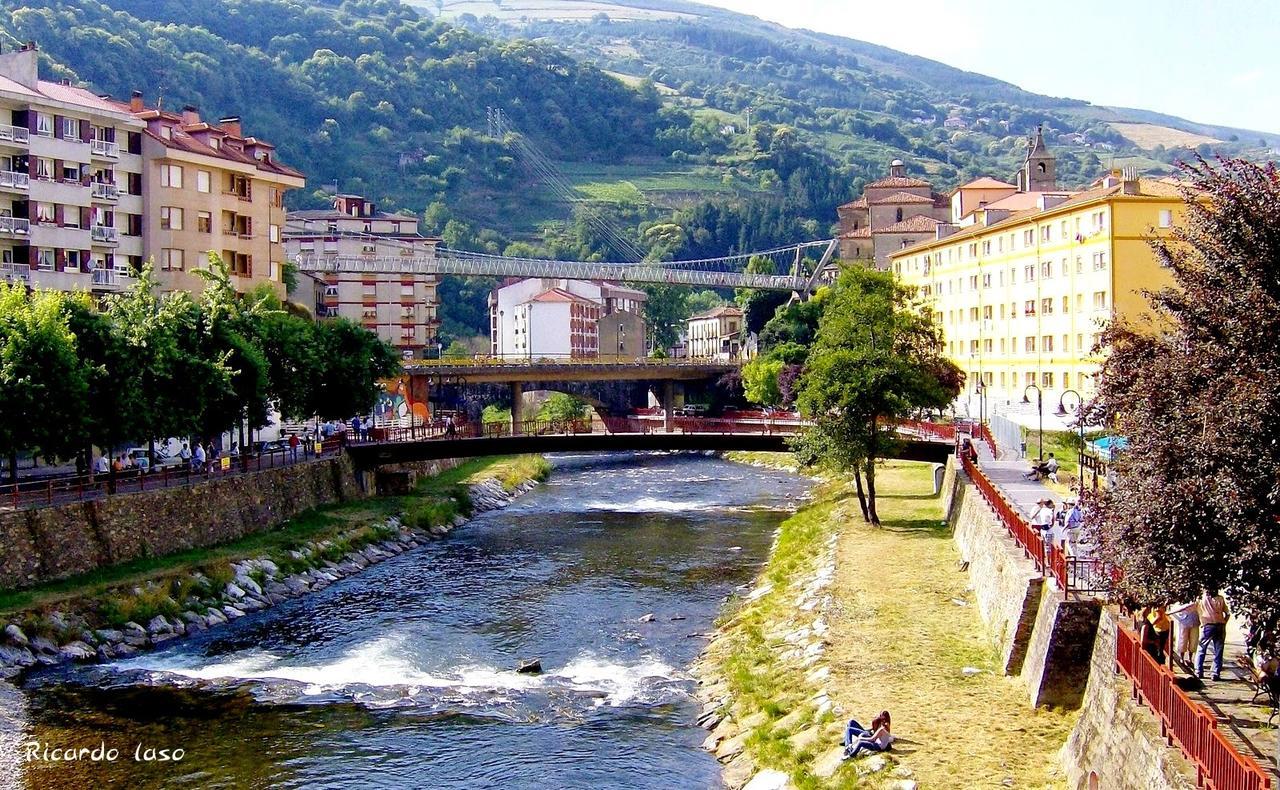 Hostal Los Nogales Cangas De Narcea Zewnętrze zdjęcie